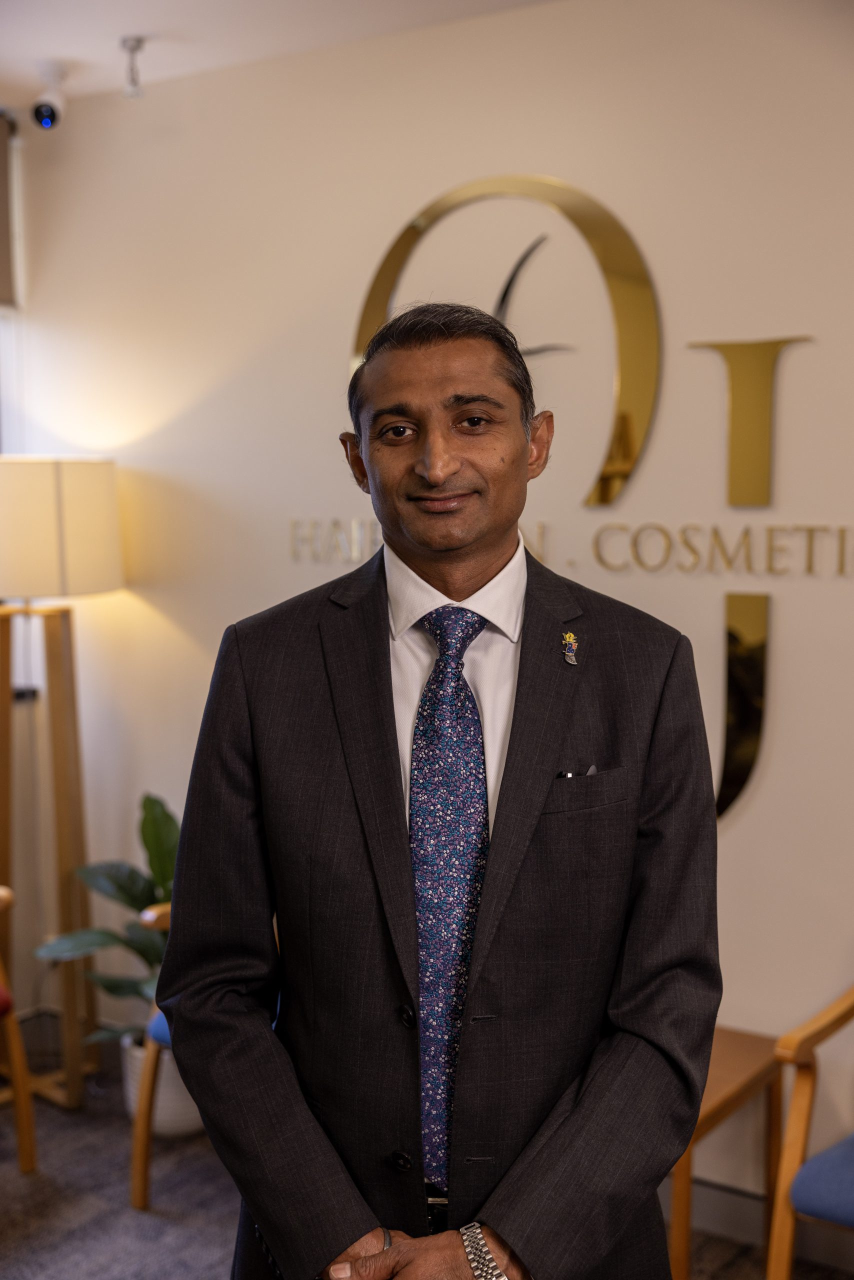 Dr Omi Jiindal
